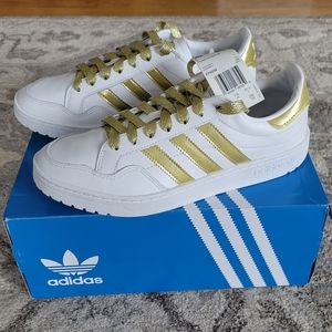 NWT Adidas Team Court White Gold Metallic Women's Shoes, 9